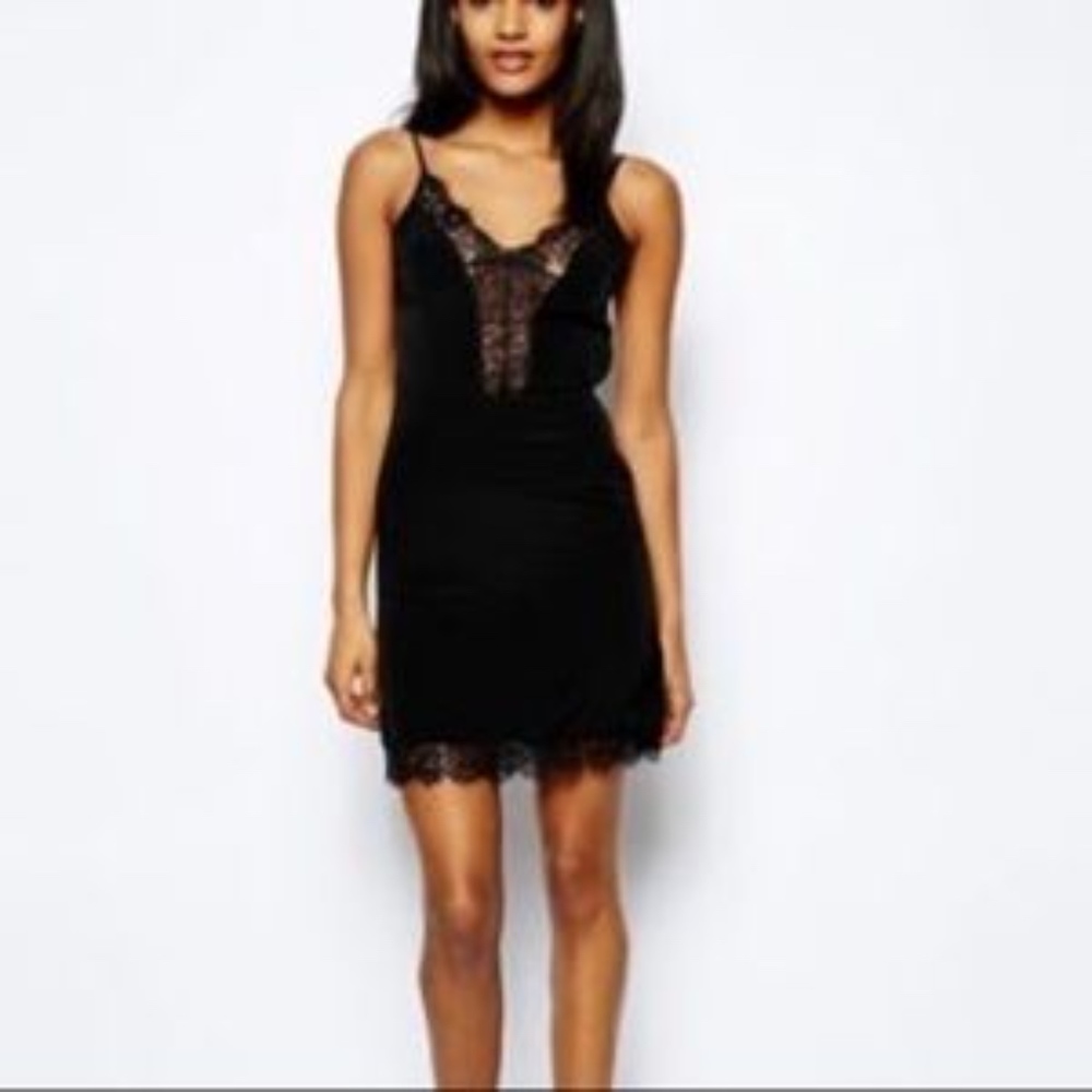 Oh My Love | Black Cami Lace Spaghetti Strap Mini dress XSmall